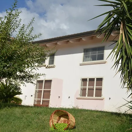 Macchia D'olmo Bed & Breakfast