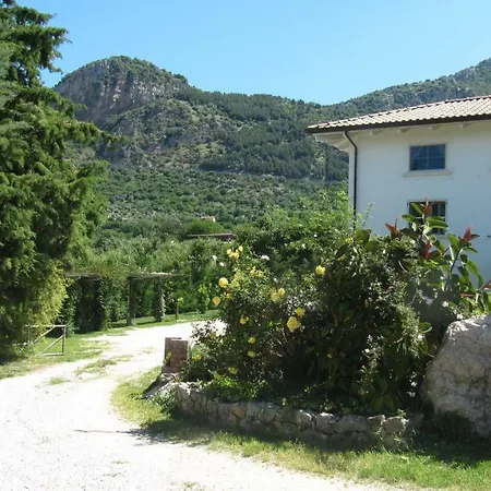 Bed & Breakfast Macchia D'olmo 3*