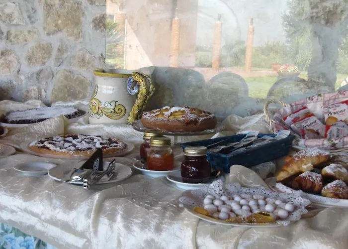 Macchia D'olmo Bed & Breakfast 4*